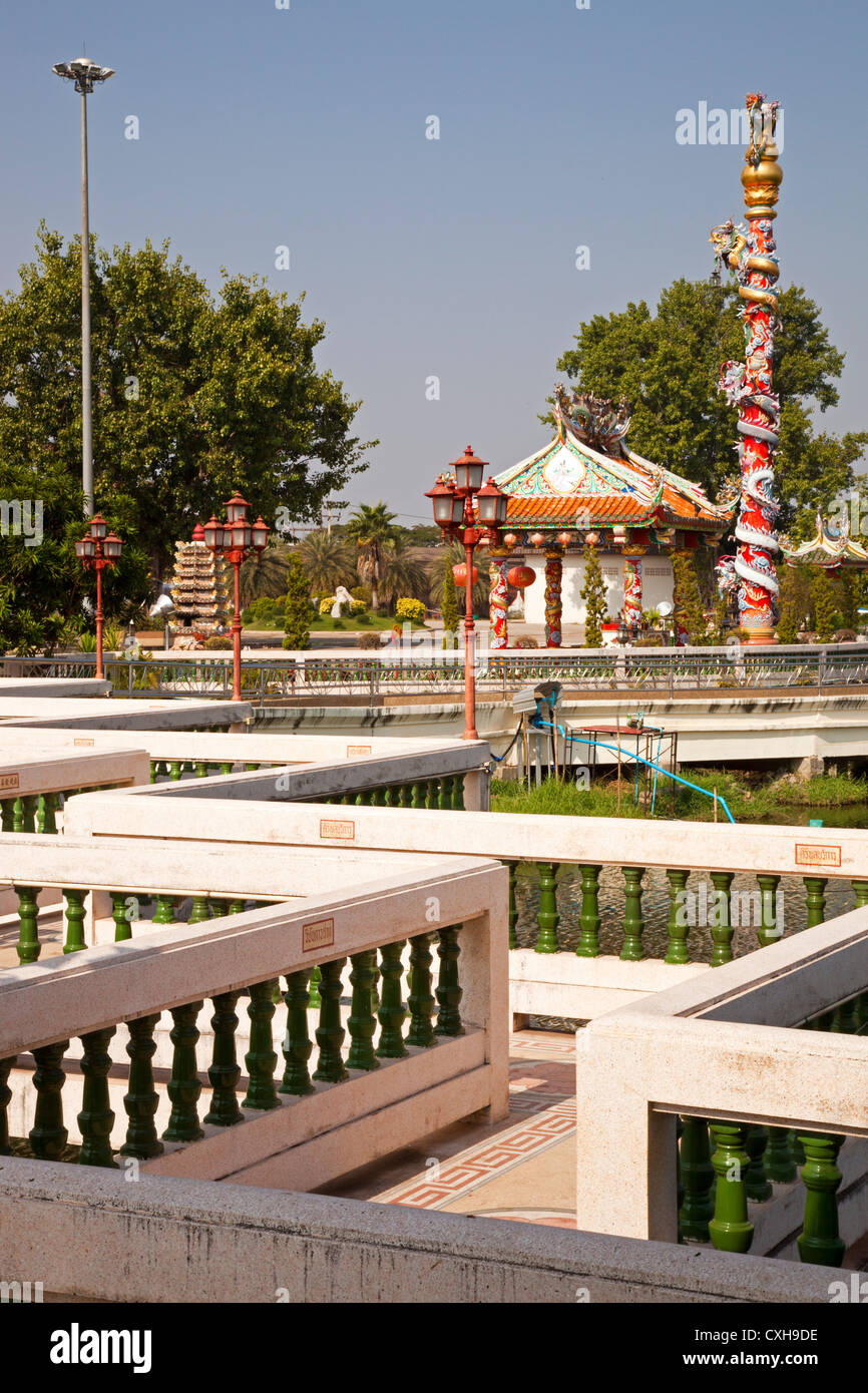 https://mdw-travel-data-us-east-1.s3.amazonaws.com/img/country/Thailand/Sanjao-Pu-Ya:-Ideal-Land/img_03.jpg