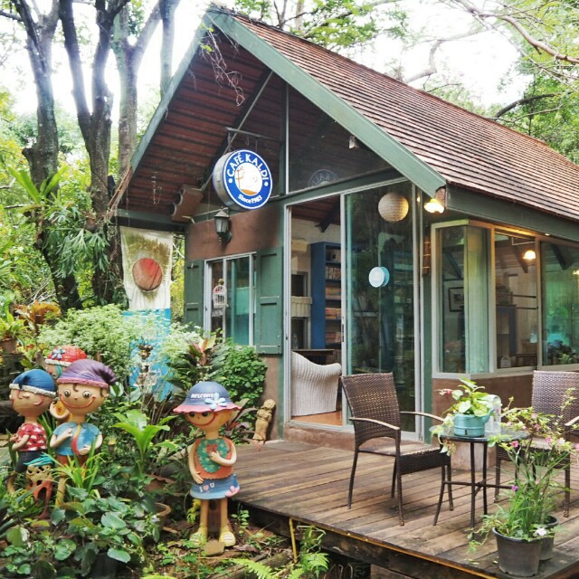 https://mdw-travel-data-us-east-1.s3.amazonaws.com/img/country/Thailand/Secret-Art-Garden/img_01.jpg