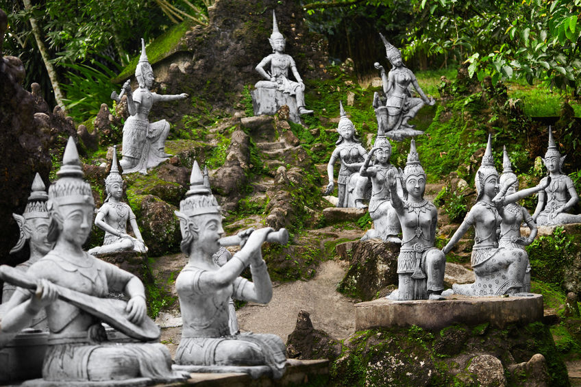 https://mdw-travel-data-us-east-1.s3.amazonaws.com/img/country/Thailand/Secret-Buddha-Garden/img_02.jpg