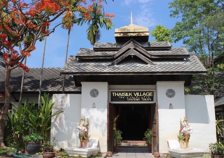 https://mdw-travel-data-us-east-1.s3.amazonaws.com/img/country/Thailand/Silk-Village/img_00.jpg