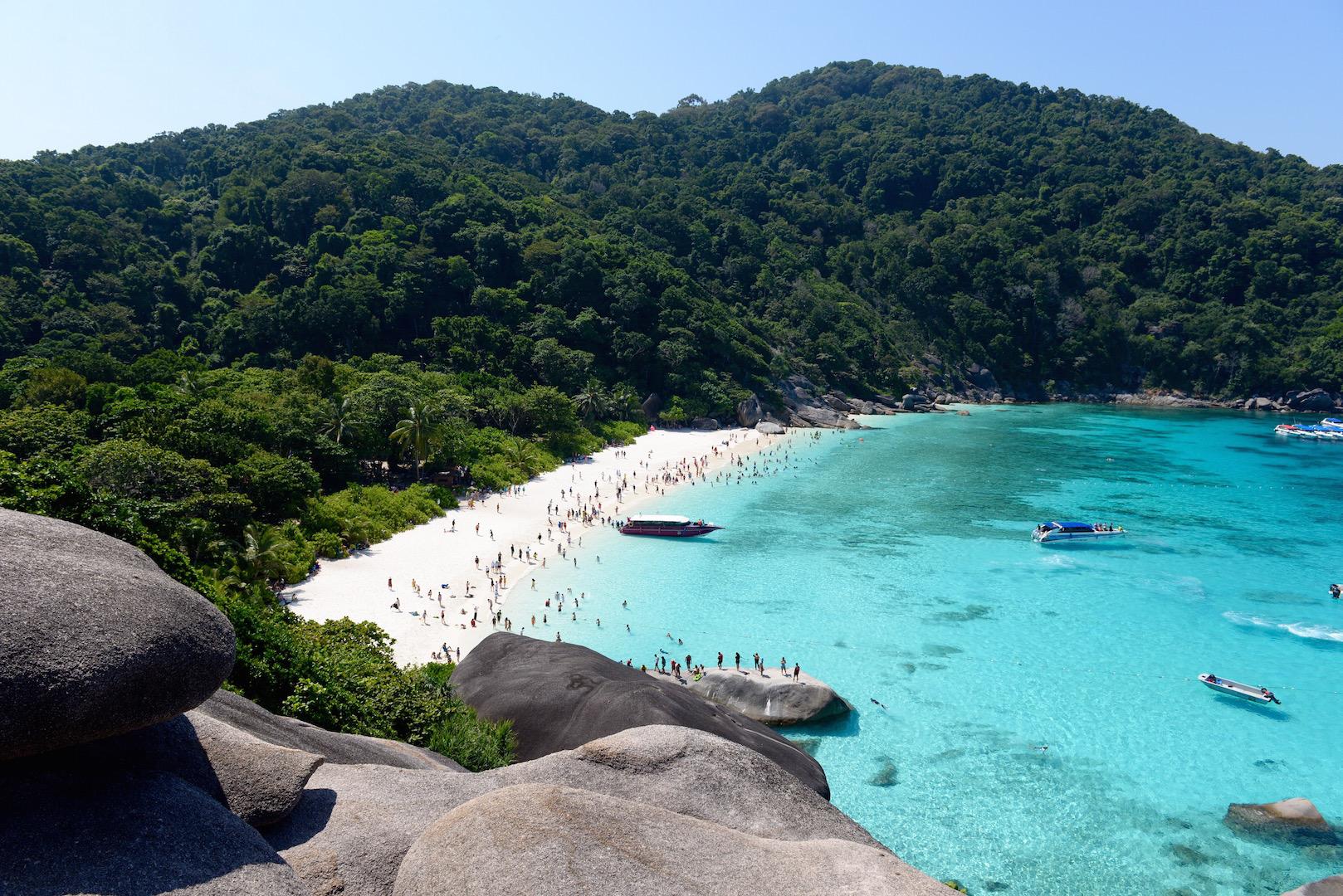 https://mdw-travel-data-us-east-1.s3.amazonaws.com/img/country/Thailand/Similan-Islands/img_00.jpg