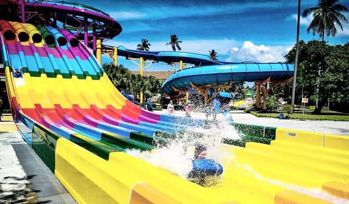 https://mdw-travel-data-us-east-1.s3.amazonaws.com/img/country/Thailand/Splash-Jungle-Water-Park/img_01.jpg