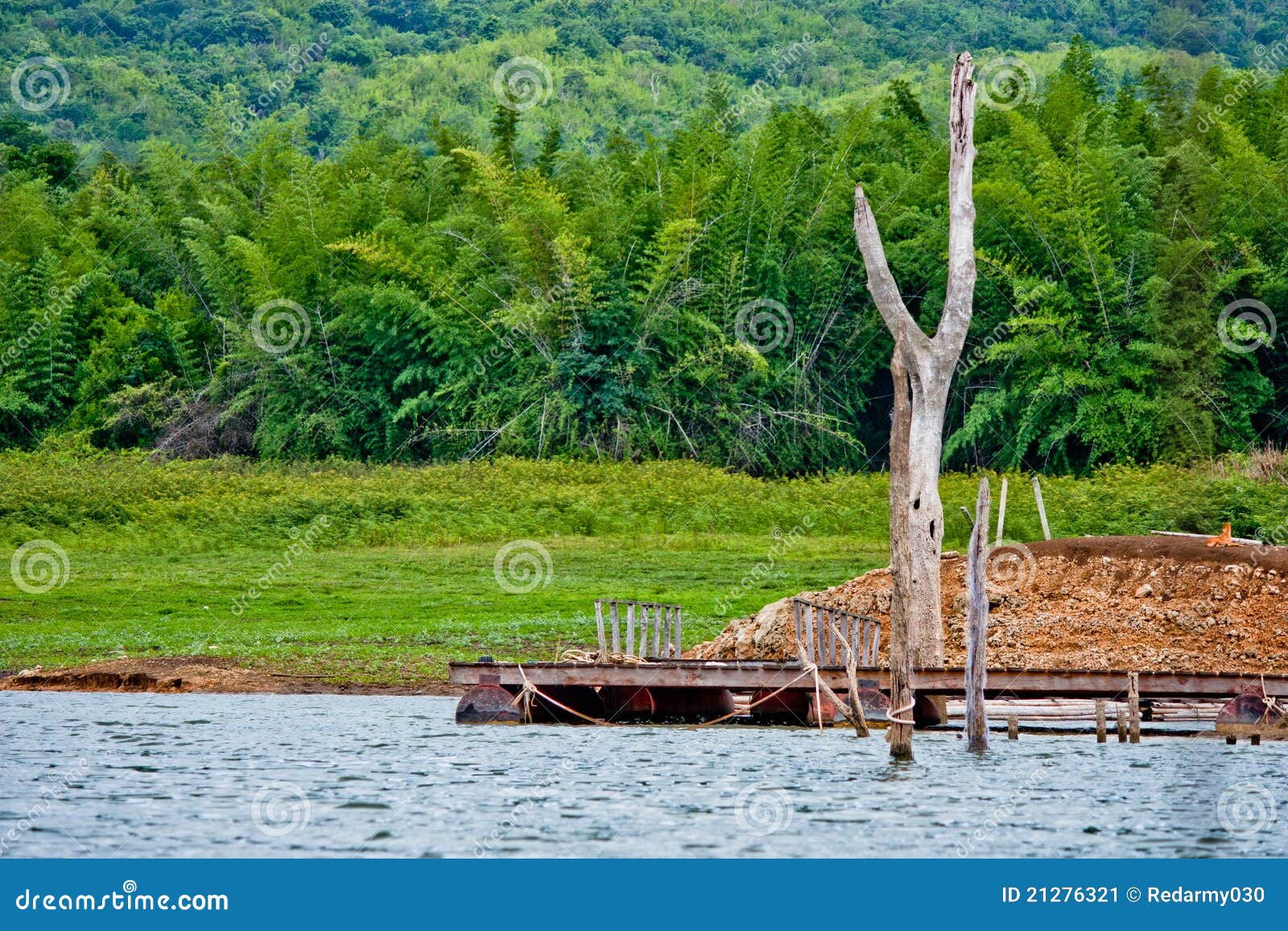 https://mdw-travel-data-us-east-1.s3.amazonaws.com/img/country/Thailand/Srinakarin-Dam/img_03.jpg