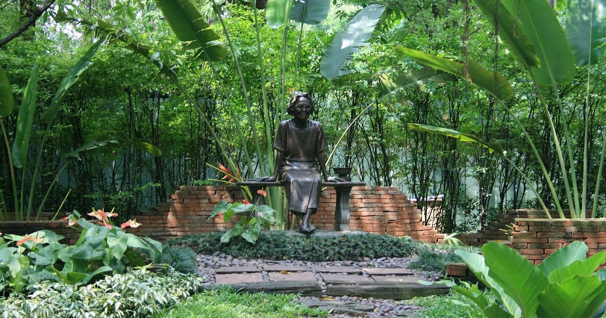 https://mdw-travel-data-us-east-1.s3.amazonaws.com/img/country/Thailand/Suan-Somdet-Ya/img_02.jpg