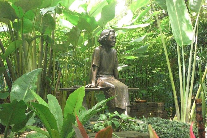 https://mdw-travel-data-us-east-1.s3.amazonaws.com/img/country/Thailand/Suan-Somdet-Ya/img_03.jpg