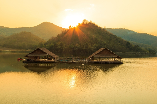 https://mdw-travel-data-us-east-1.s3.amazonaws.com/img/country/Thailand/Suphan-Buri/img_01.jpg