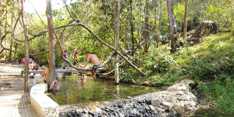 https://mdw-travel-data-us-east-1.s3.amazonaws.com/img/country/Thailand/Tha-Pai-Hot-Spring/img_00.jpg