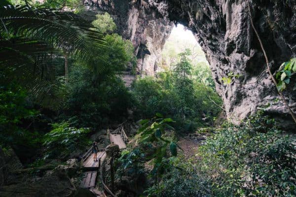 https://mdw-travel-data-us-east-1.s3.amazonaws.com/img/country/Thailand/Tham-Than-Lot-National-Park/img_01.jpg