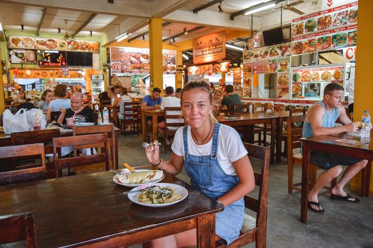 https://mdw-travel-data-us-east-1.s3.amazonaws.com/img/country/Thailand/Thong-Sala-Night-Market/img_03.jpg