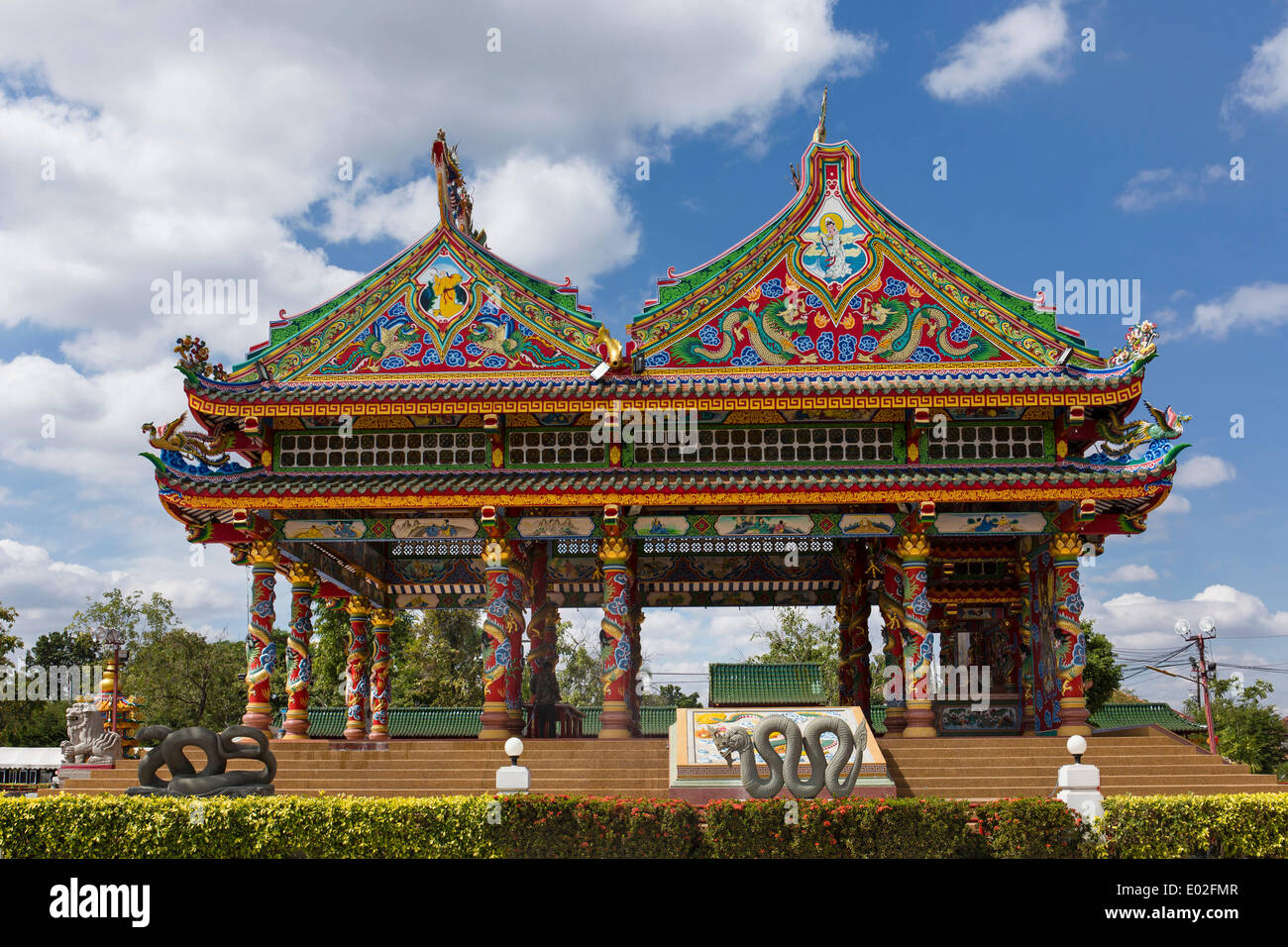 https://mdw-travel-data-us-east-1.s3.amazonaws.com/img/country/Thailand/Thung-Sri-Muang-Park/img_01.jpg