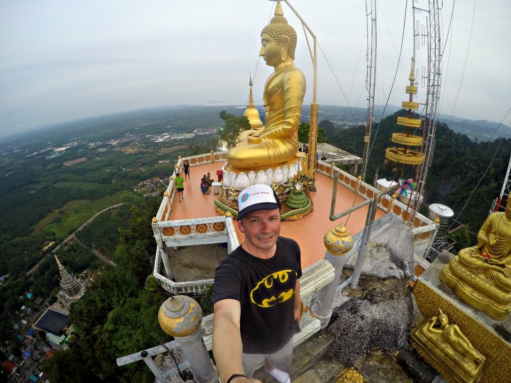 https://mdw-travel-data-us-east-1.s3.amazonaws.com/img/country/Thailand/Tiger-Cave-Temple/img_04.jpg