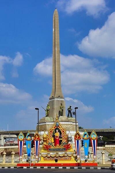 https://mdw-travel-data-us-east-1.s3.amazonaws.com/img/country/Thailand/Victory-Monument/img_02.jpg