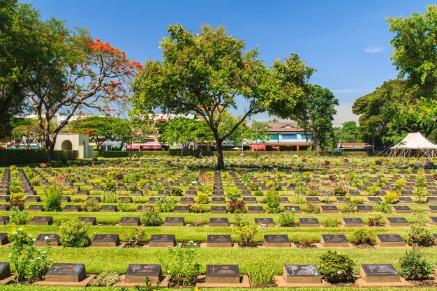 https://mdw-travel-data-us-east-1.s3.amazonaws.com/img/country/Thailand/War-Cemetery/img_02.jpg