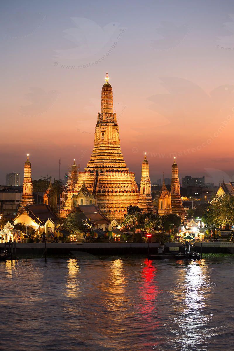 https://mdw-travel-data-us-east-1.s3.amazonaws.com/img/country/Thailand/Wat-Arun/img_01.jpg