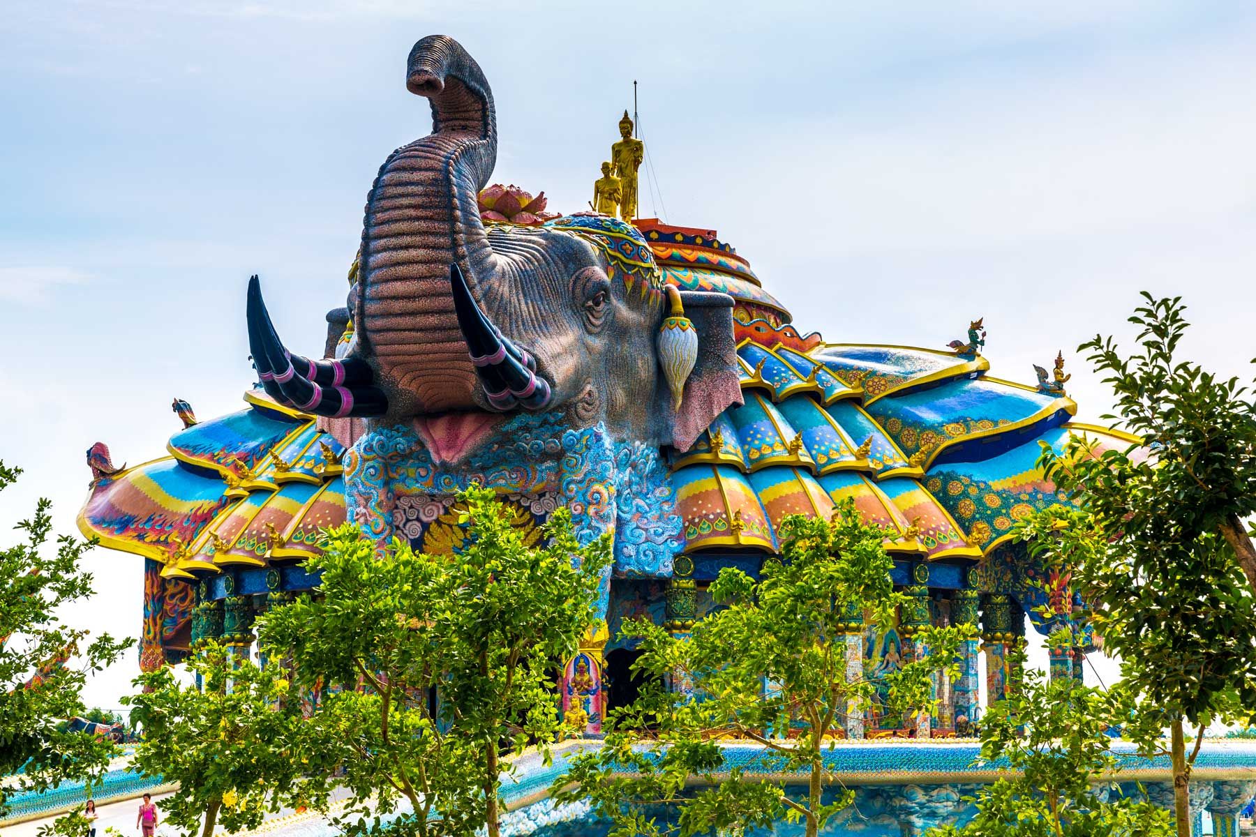 https://mdw-travel-data-us-east-1.s3.amazonaws.com/img/country/Thailand/Wat-Ban-Rai/img_01.jpg
