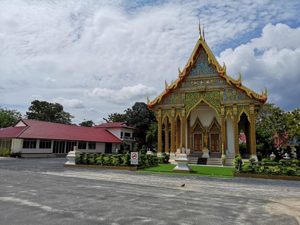 https://mdw-travel-data-us-east-1.s3.amazonaws.com/img/country/Thailand/Wat-Buak-Wanaram/img_01.jpg