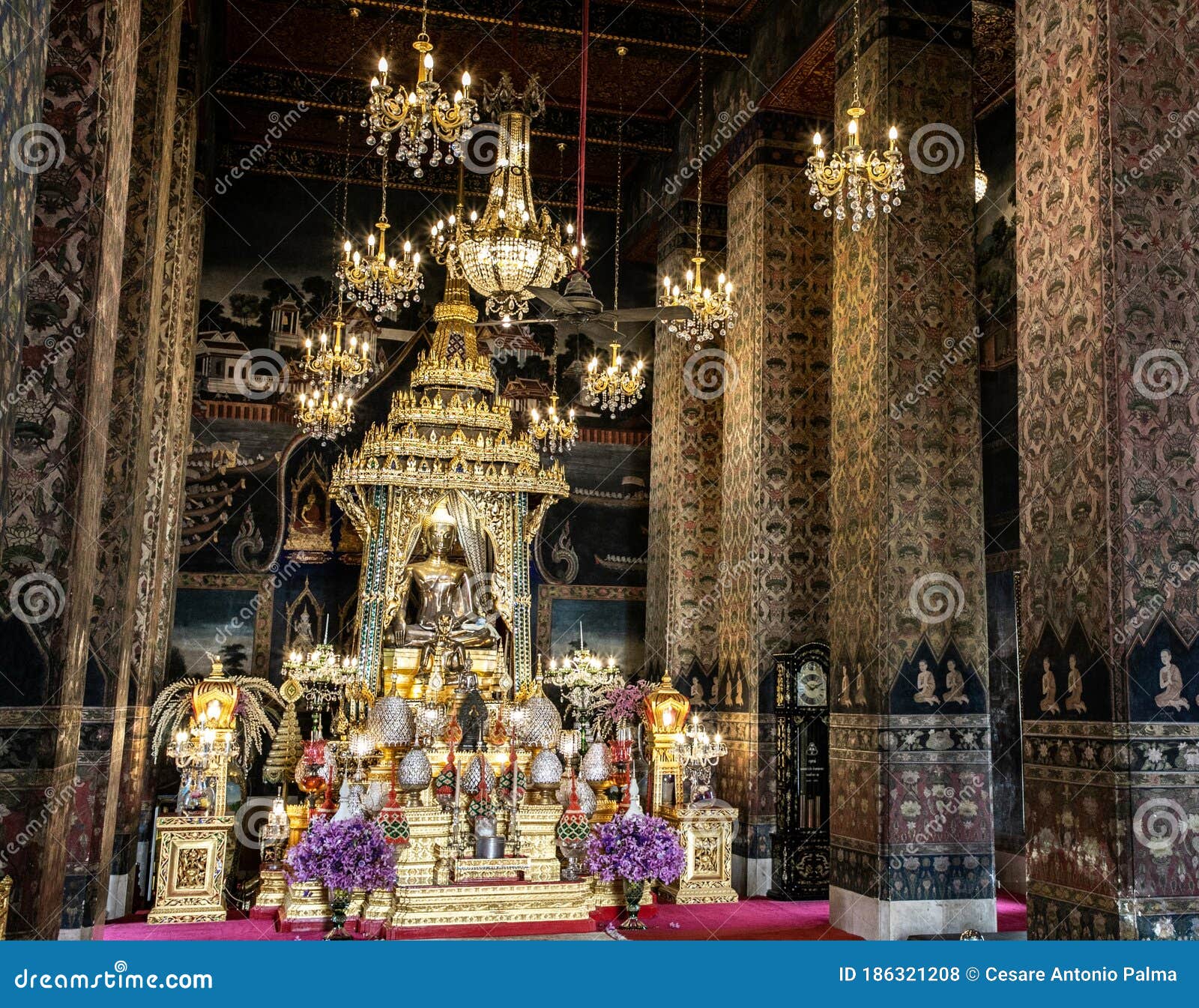 https://mdw-travel-data-us-east-1.s3.amazonaws.com/img/country/Thailand/Wat-Buak-Wanaram/img_02.jpg