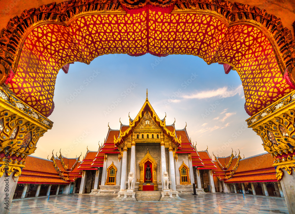 https://mdw-travel-data-us-east-1.s3.amazonaws.com/img/country/Thailand/Wat-Buak-Wanaram/img_03.jpg