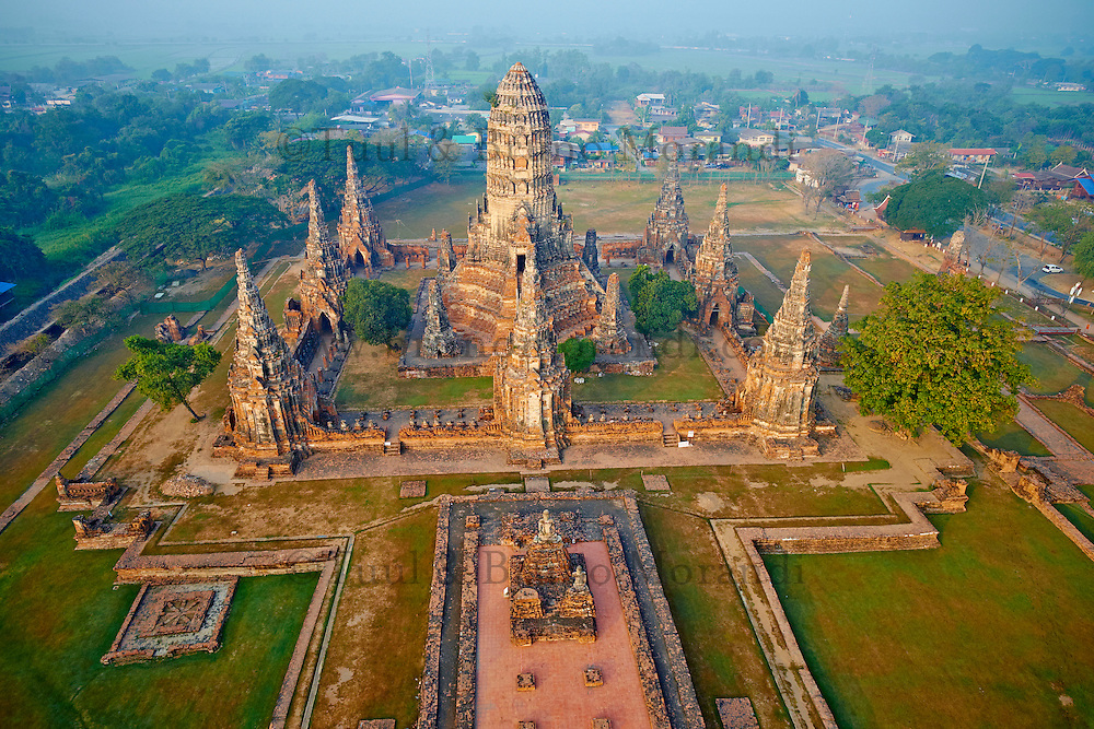 https://mdw-travel-data-us-east-1.s3.amazonaws.com/img/country/Thailand/Wat-Chai-Si/img_03.jpg