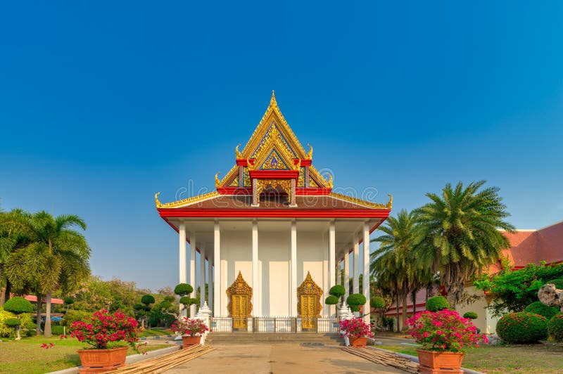 https://mdw-travel-data-us-east-1.s3.amazonaws.com/img/country/Thailand/Wat-Chang-Thong/img_01.jpg