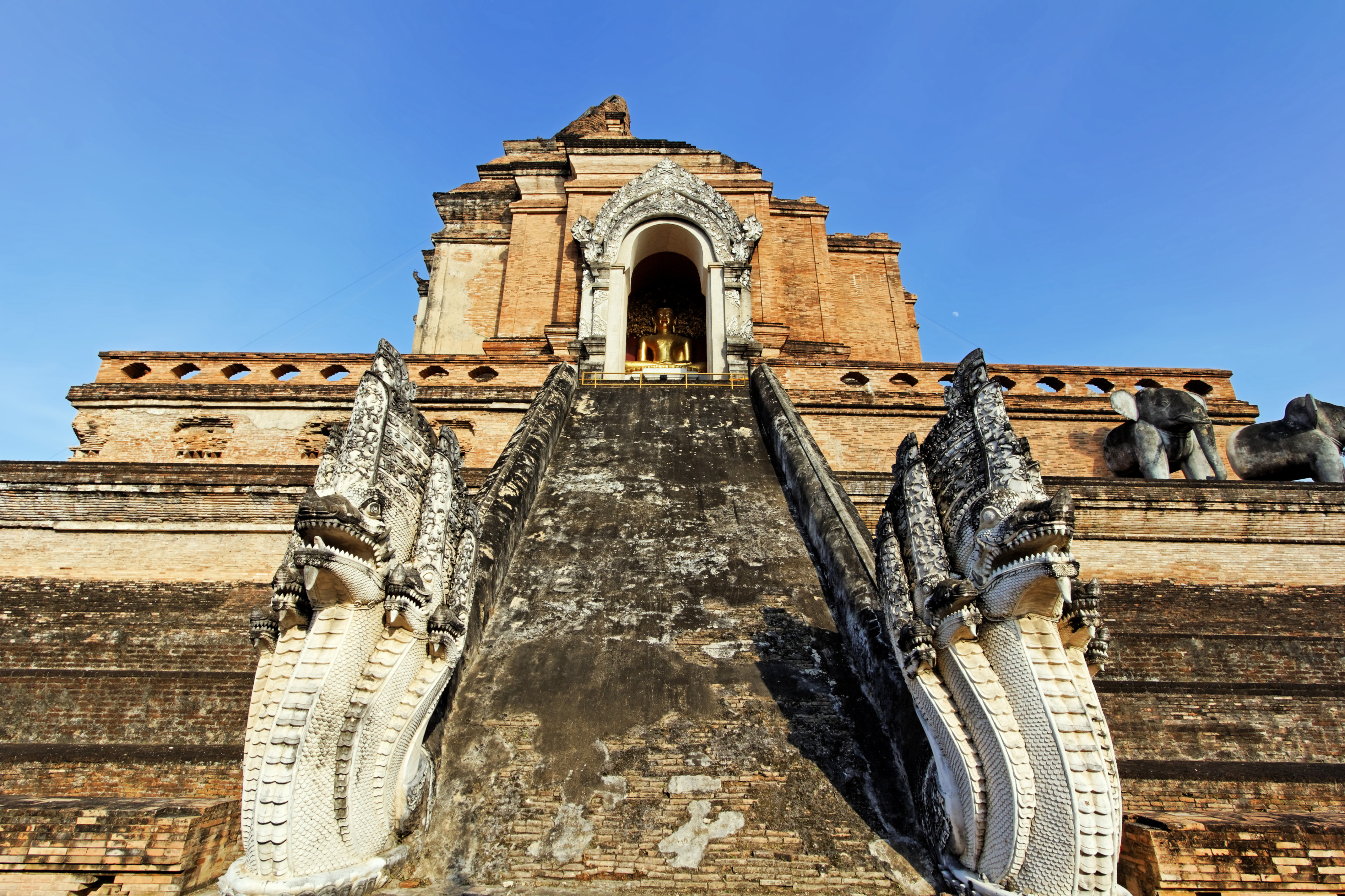 https://mdw-travel-data-us-east-1.s3.amazonaws.com/img/country/Thailand/Wat-Chedi-Ngam/img_01.jpg