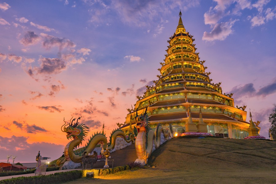 https://mdw-travel-data-us-east-1.s3.amazonaws.com/img/country/Thailand/Wat-Huay-Pla-Kang/img_03.jpg