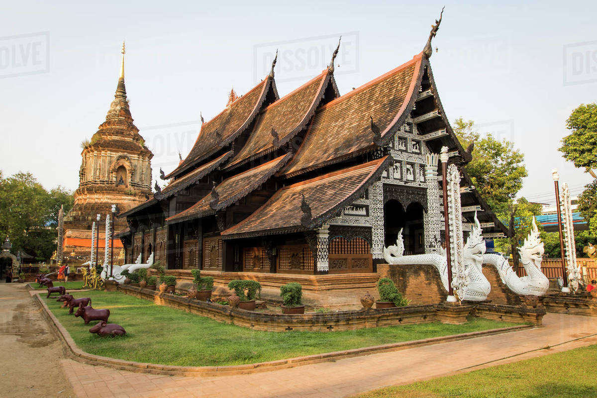 https://mdw-travel-data-us-east-1.s3.amazonaws.com/img/country/Thailand/Wat-Lok-Moli/img_00.jpg