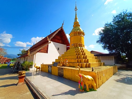 https://mdw-travel-data-us-east-1.s3.amazonaws.com/img/country/Thailand/Wat-Nam-Hoo/img_00.jpg