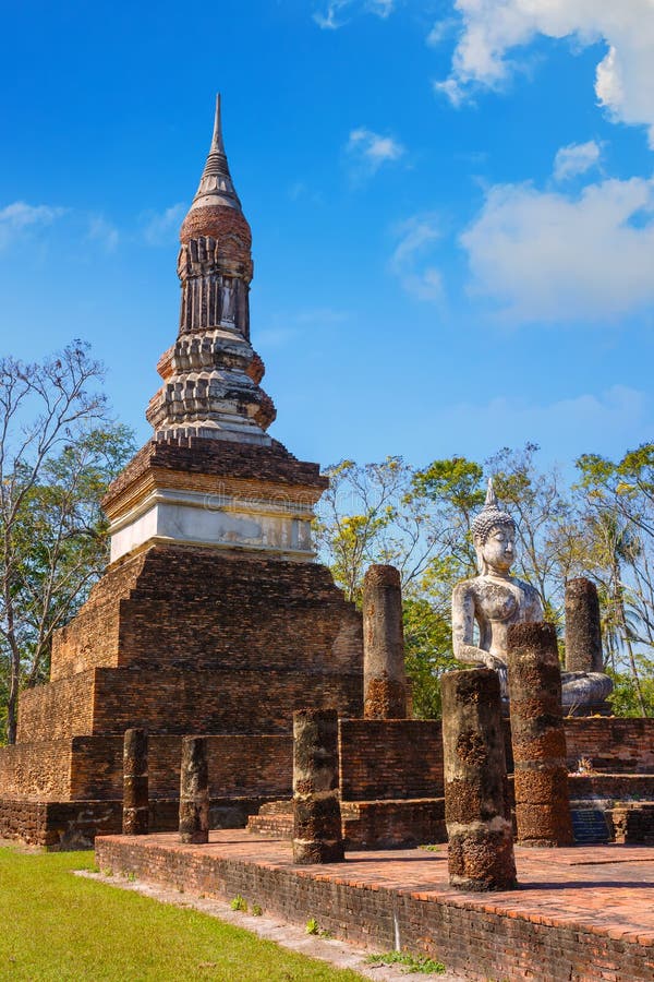 https://mdw-travel-data-us-east-1.s3.amazonaws.com/img/country/Thailand/Wat-Nga-Tang-Nok/img_02.jpg