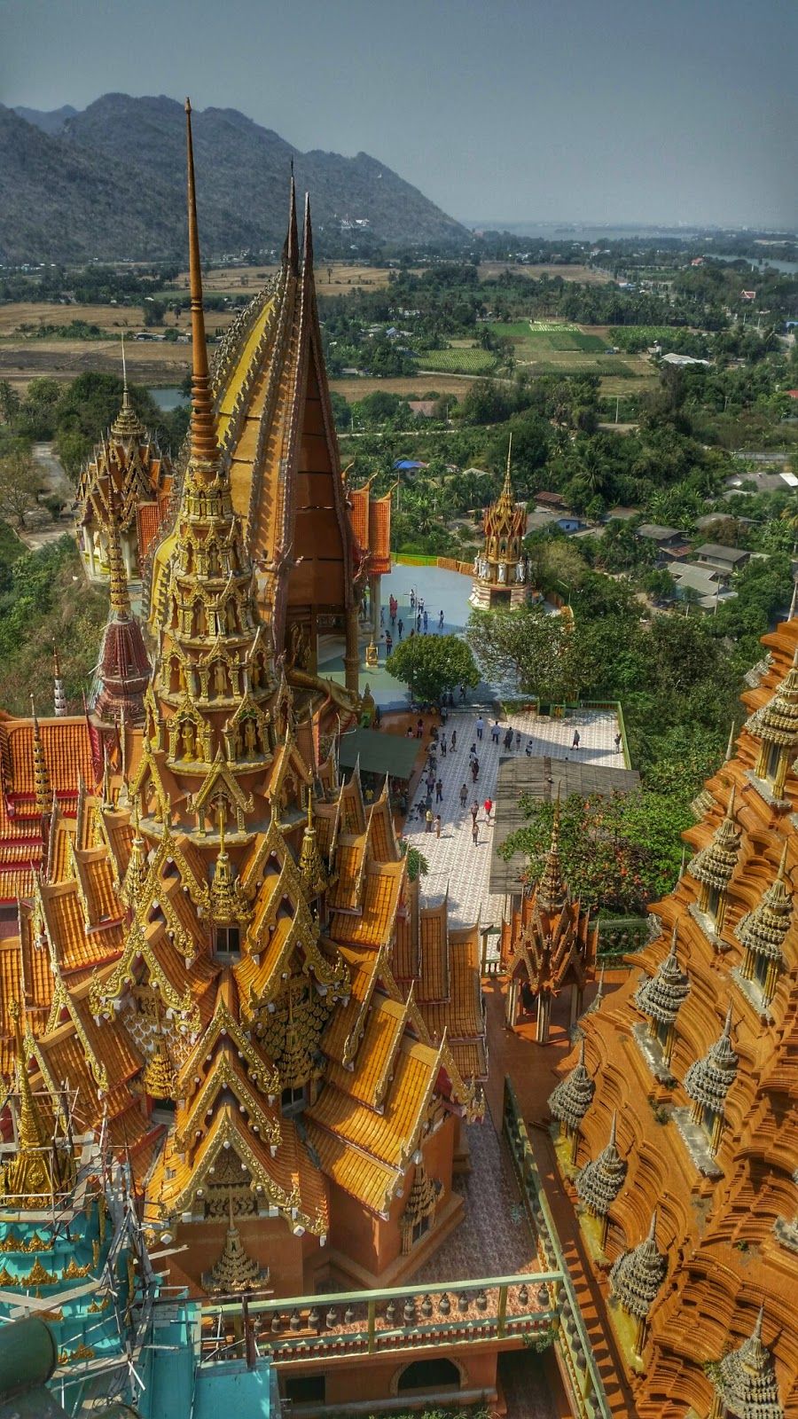 https://mdw-travel-data-us-east-1.s3.amazonaws.com/img/country/Thailand/Wat-Pa-Tak-Sua/img_01.jpg