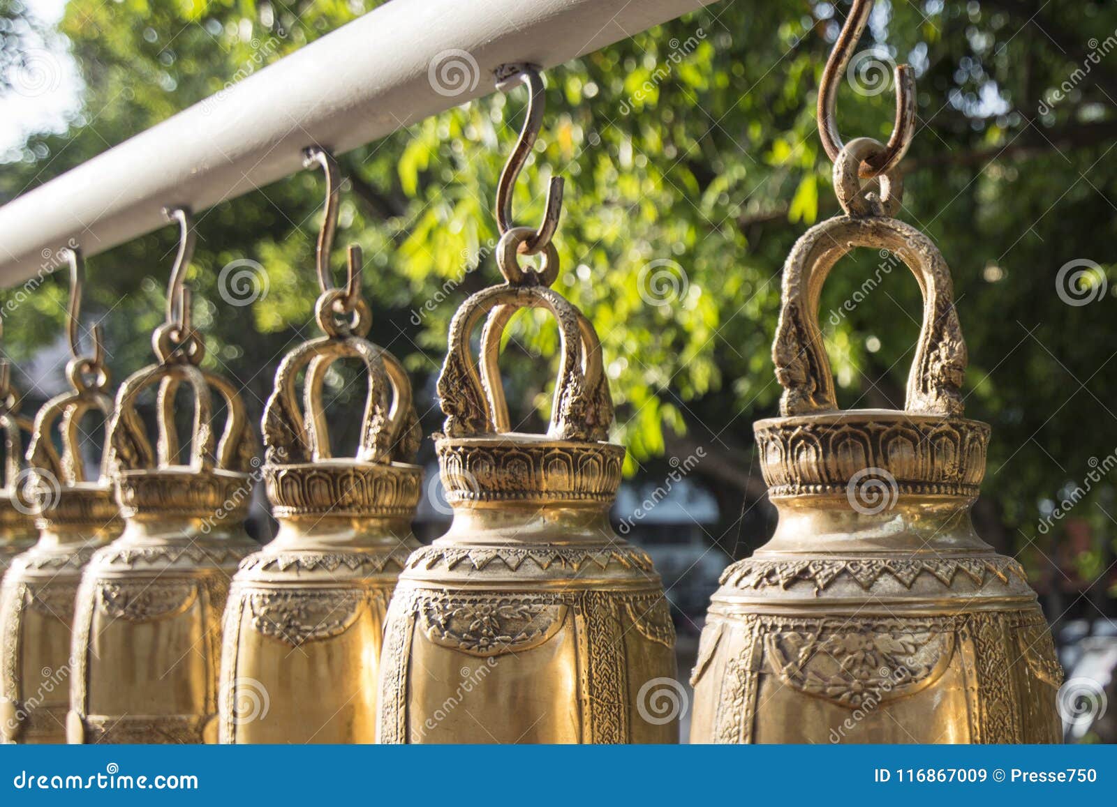 https://mdw-travel-data-us-east-1.s3.amazonaws.com/img/country/Thailand/Wat-Phra-Narai-Maharat/img_02.jpg
