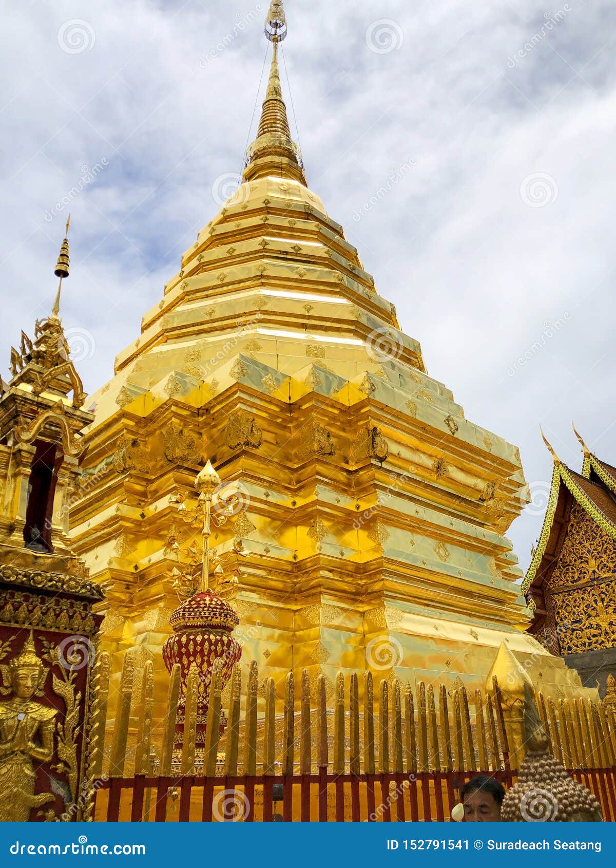 https://mdw-travel-data-us-east-1.s3.amazonaws.com/img/country/Thailand/Wat-Phra-That-Doi-Pang/img_01.jpg