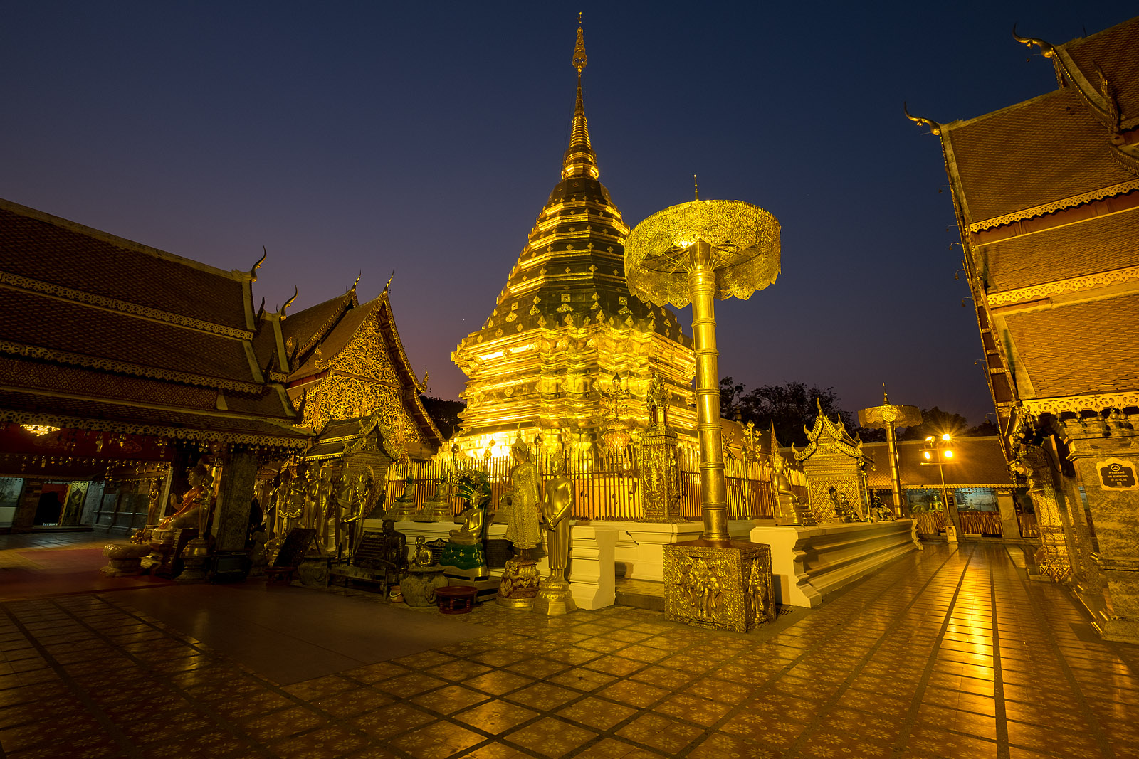 https://mdw-travel-data-us-east-1.s3.amazonaws.com/img/country/Thailand/Wat-Phra-That-Doi-Suthep/img_02.jpg