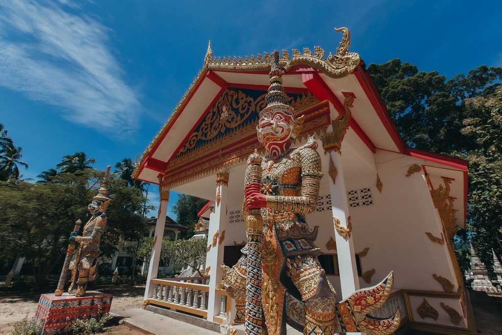 https://mdw-travel-data-us-east-1.s3.amazonaws.com/img/country/Thailand/Wat-Samret/img_02.jpg