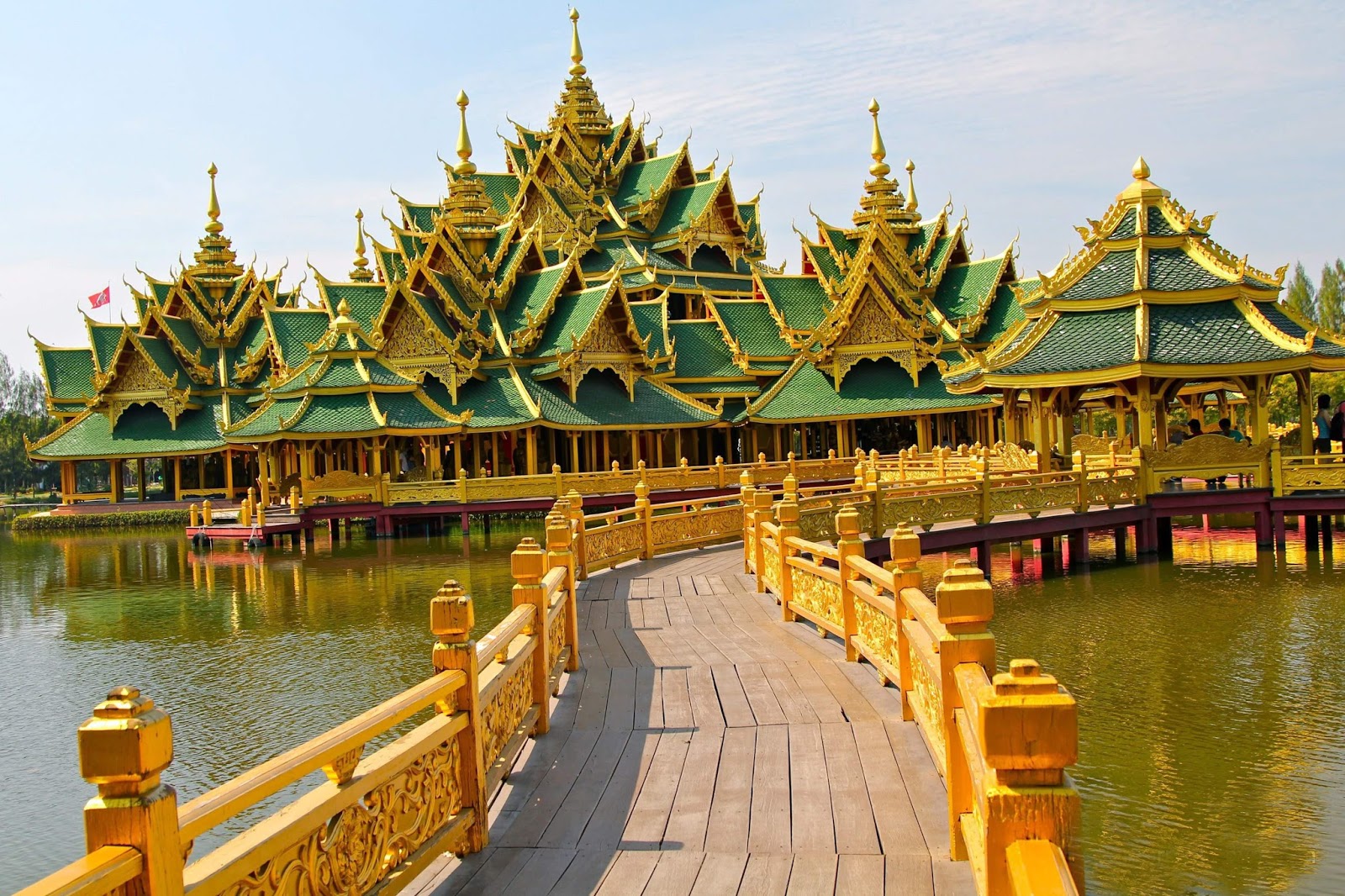 https://mdw-travel-data-us-east-1.s3.amazonaws.com/img/country/Thailand/Wat-Sansawararam/img_02.jpg