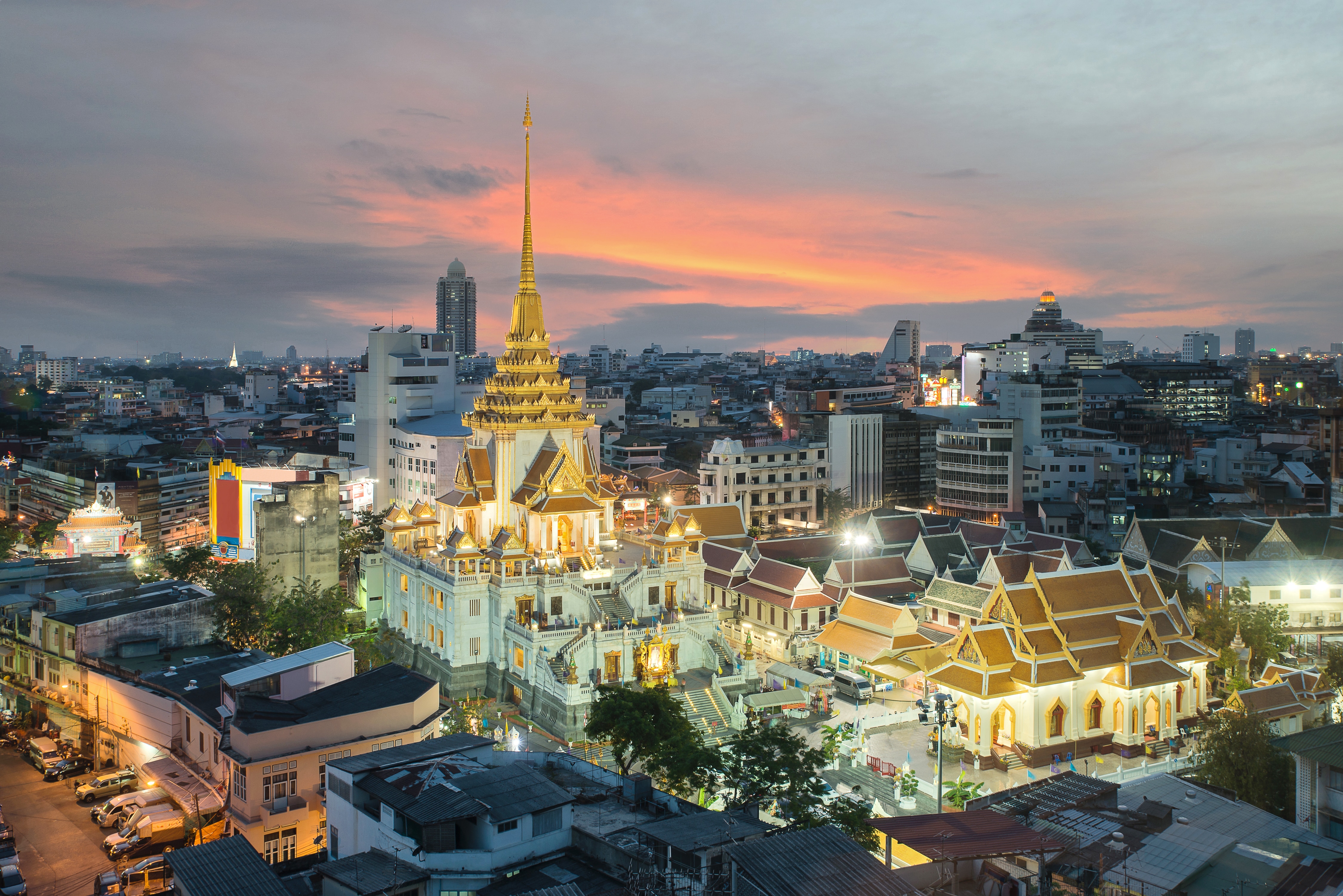 https://mdw-travel-data-us-east-1.s3.amazonaws.com/img/country/Thailand/Wat-Traimit/img_01.jpg