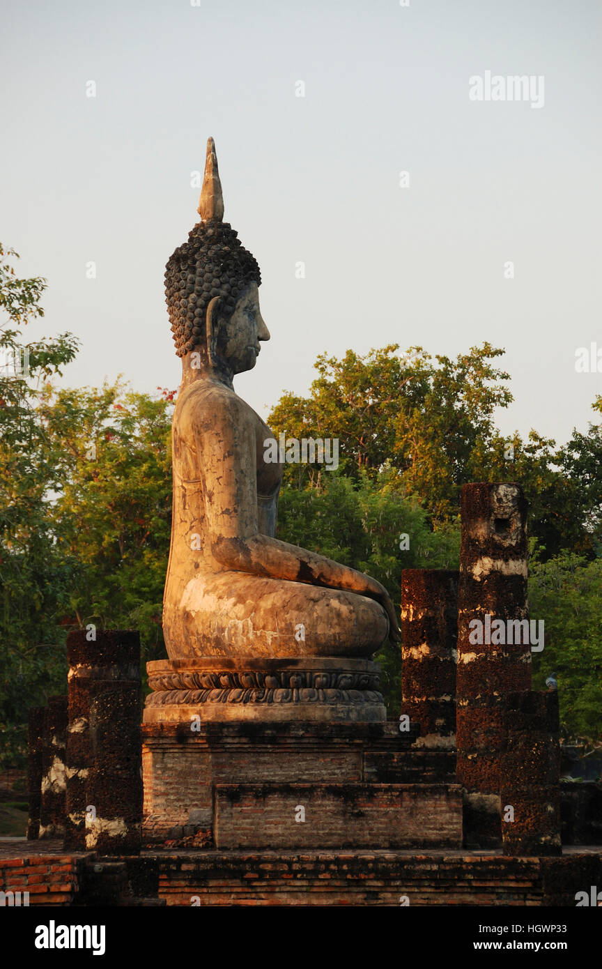 https://mdw-travel-data-us-east-1.s3.amazonaws.com/img/country/Thailand/Wat-Trapang-Thong-Lang/img_03.jpg