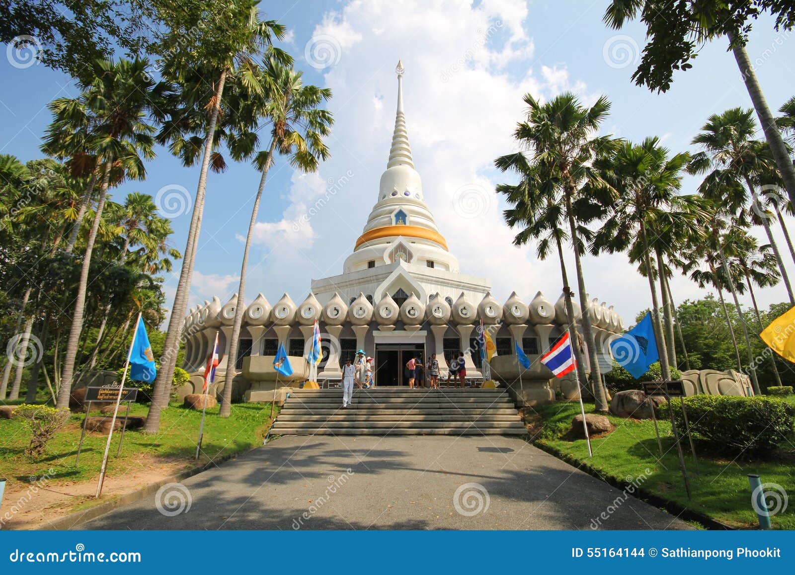 https://mdw-travel-data-us-east-1.s3.amazonaws.com/img/country/Thailand/Wat-Yanasangwararam-Woramahawihan/img_03.jpg