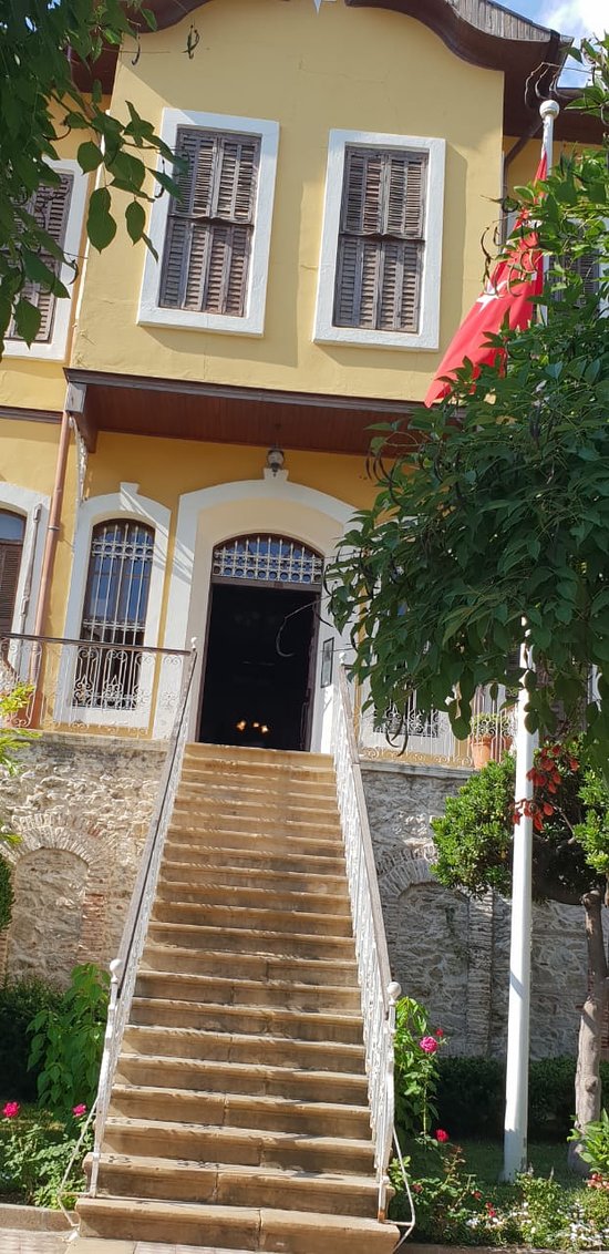 https://mdw-travel-data-us-east-1.s3.amazonaws.com/img/country/Turkey/Alanya-Ataturk-House-Museum/img_01.jpg