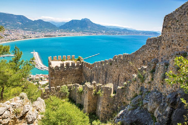 https://mdw-travel-data-us-east-1.s3.amazonaws.com/img/country/Turkey/Alanya-Castle/img_00.jpg