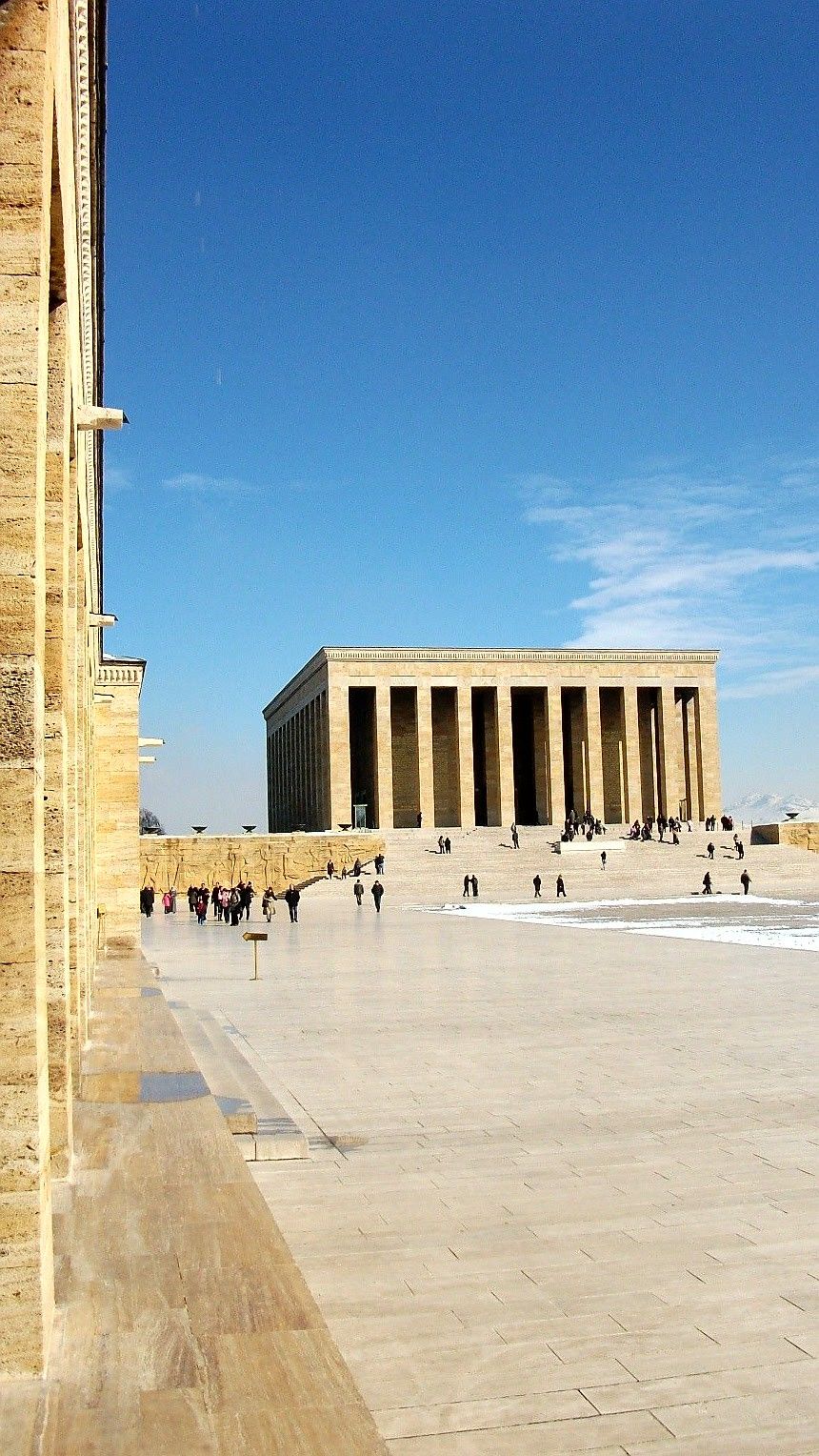 https://mdw-travel-data-us-east-1.s3.amazonaws.com/img/country/Turkey/Anitkabir/img_02.jpg
