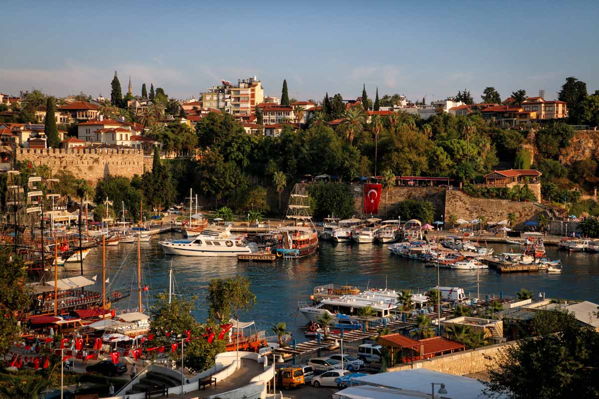 https://mdw-travel-data-us-east-1.s3.amazonaws.com/img/country/Turkey/Antalya-Old-Town/img_01.jpg
