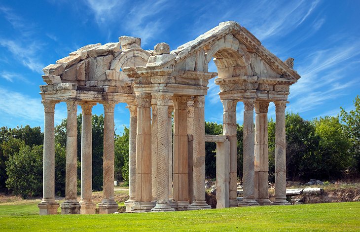 https://mdw-travel-data-us-east-1.s3.amazonaws.com/img/country/Turkey/Aphrodisias/img_01.jpg
