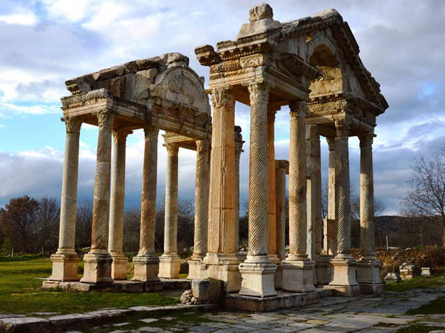 https://mdw-travel-data-us-east-1.s3.amazonaws.com/img/country/Turkey/Aphrodisias/img_02.jpg