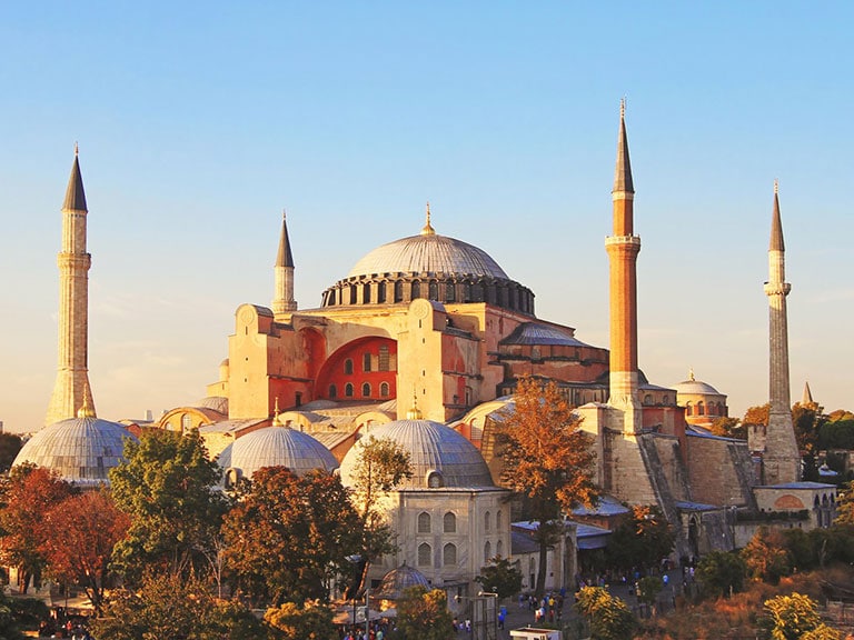 https://mdw-travel-data-us-east-1.s3.amazonaws.com/img/country/Turkey/Archeological-Museum/img_01.jpg
