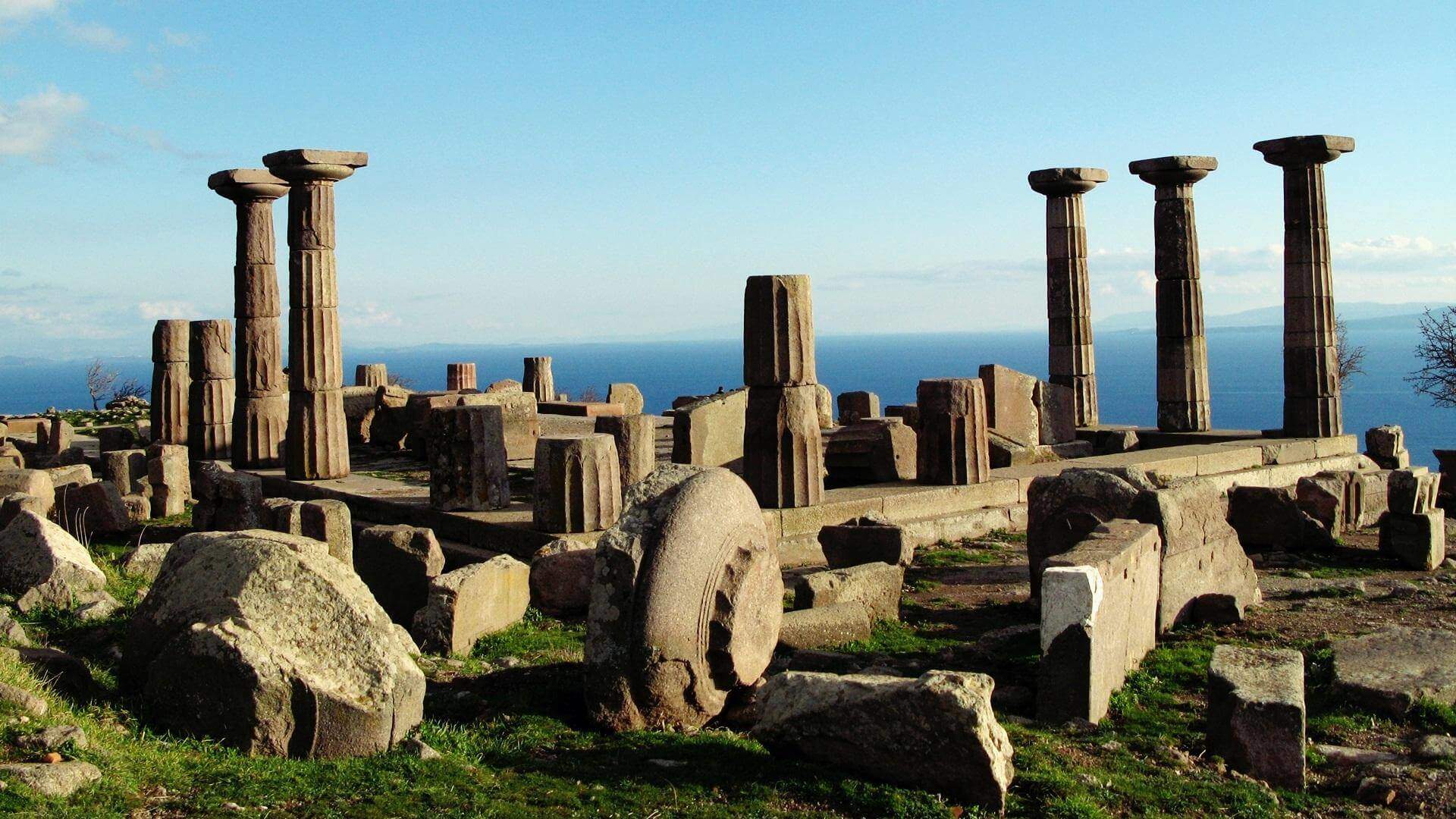 https://mdw-travel-data-us-east-1.s3.amazonaws.com/img/country/Turkey/Assos-Ancient-City/img_02.jpg