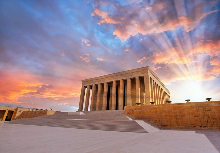 https://mdw-travel-data-us-east-1.s3.amazonaws.com/img/country/Turkey/Ataturk-Pavilion/img_03.jpg