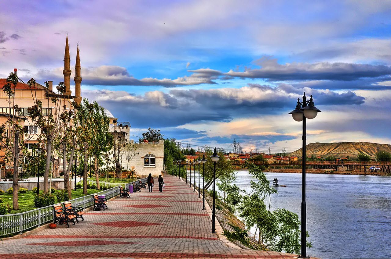 https://mdw-travel-data-us-east-1.s3.amazonaws.com/img/country/Turkey/Avanos/img_00.jpg