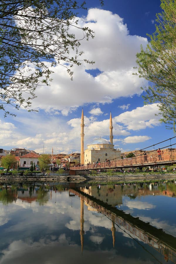 https://mdw-travel-data-us-east-1.s3.amazonaws.com/img/country/Turkey/Avanos/img_03.jpg
