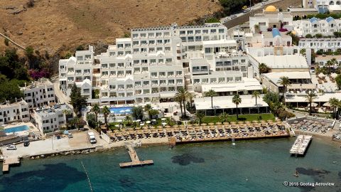 https://mdw-travel-data-us-east-1.s3.amazonaws.com/img/country/Turkey/Bardakci-Beach/img_03.jpg